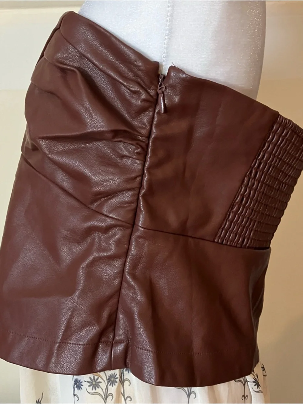 By Anthropologie Strapless Faux Leather Corset Layered Top size Large - Picture 12 of 14